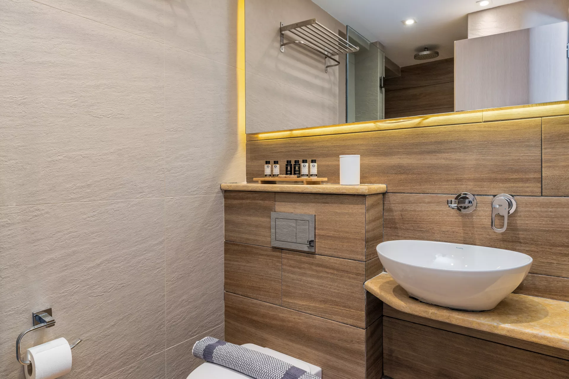 Loft Suite με Jacuzzi υδρομασάζ