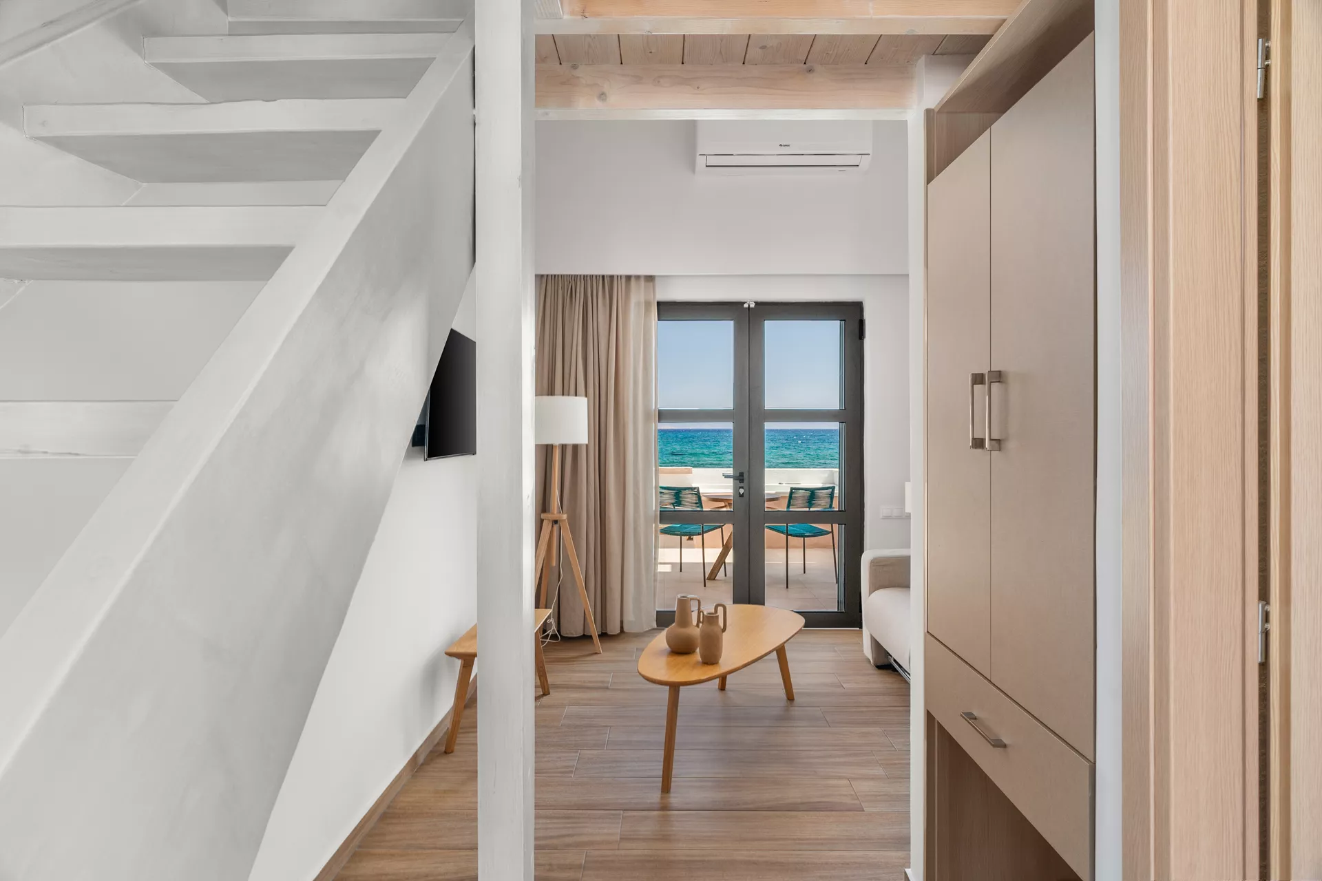Loft Suite με Jacuzzi υδρομασάζ